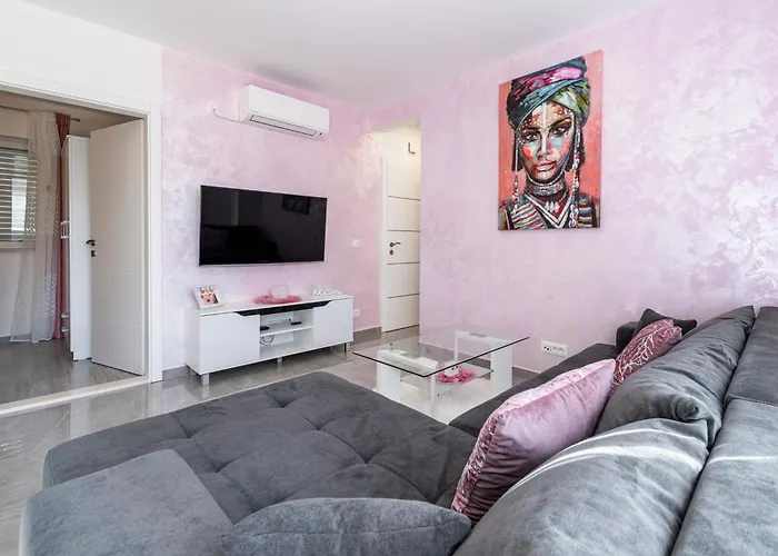 Apartments Lana
