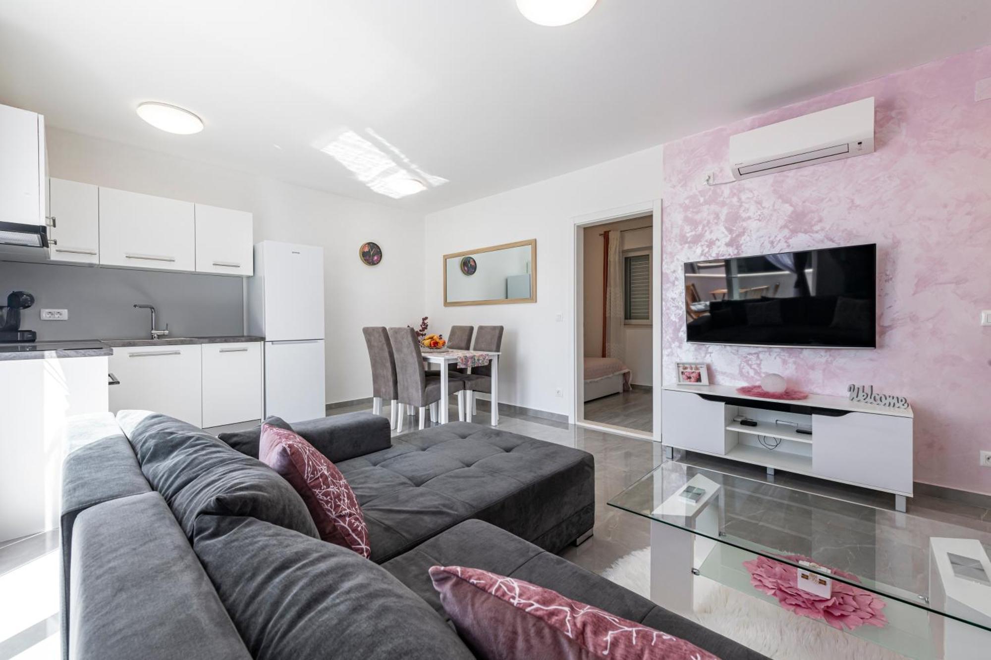 Lana Appartement Mlini